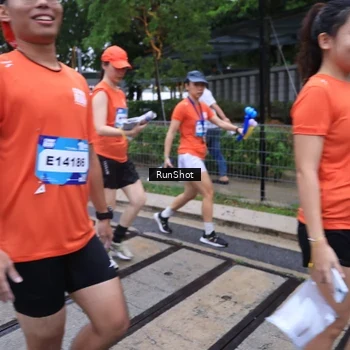 Runner Photo 7932037