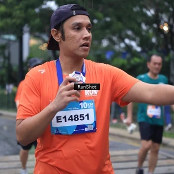 Runner Photo 7932043