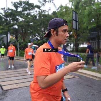 Runner Photo 7932047