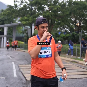 Runner Photo 7932049
