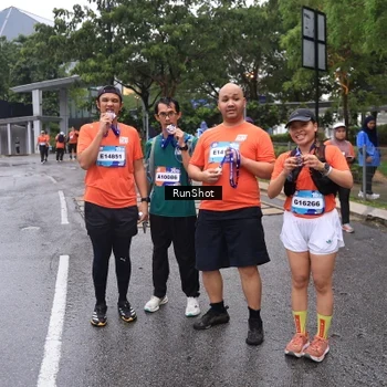 Runner Photo 7932052