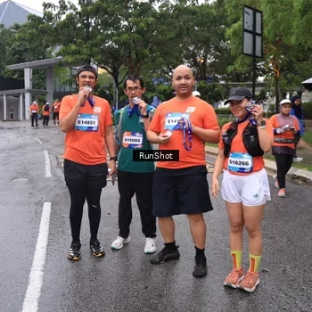 Runner Photo 7932057
