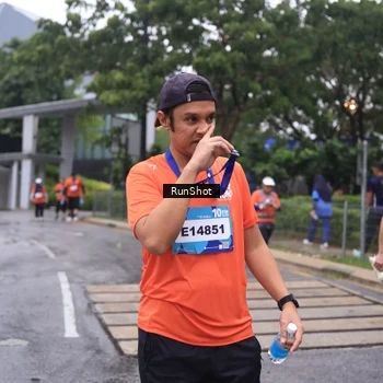 Runner Photo 7932077