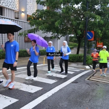 Runner Photo 7932083