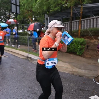 Runner Photo 7932103