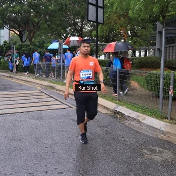 Runner Photo 7932111