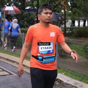 Runner Photo 7932118