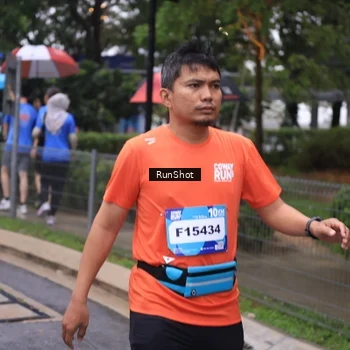 Runner Photo 7932119