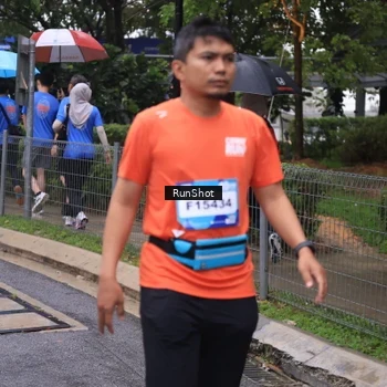 Runner Photo 7932122