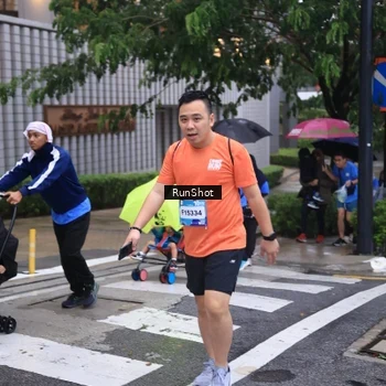 Runner Photo 7932140