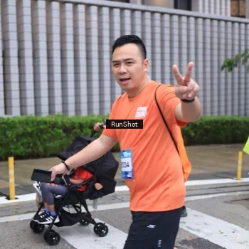 Runner Photo 7932150