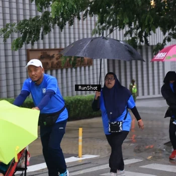 Runner Photo 7932156