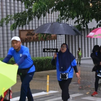 Runner Photo 7932158