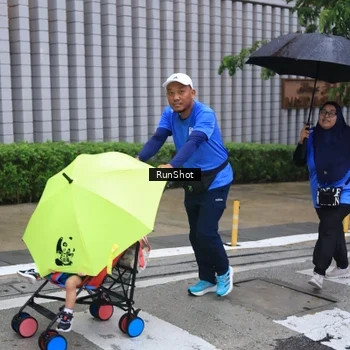 Runner Photo 7932168