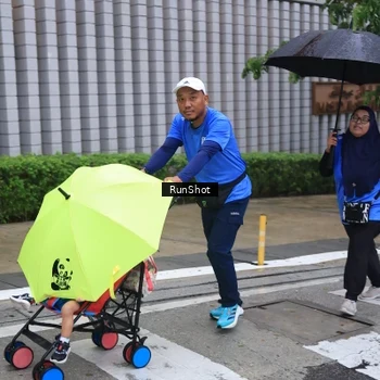 Runner Photo 7932170