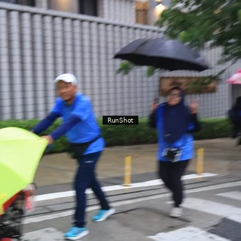 Runner Photo 7932172