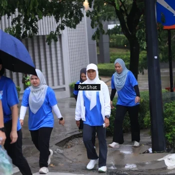 Runner Photo 7932191