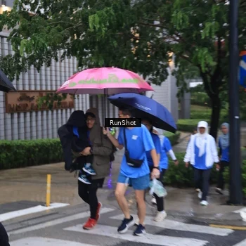 Runner Photo 7932212