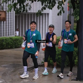 Runner Photo 7932232