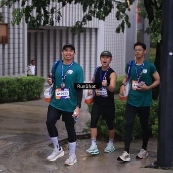 Runner Photo 7932240