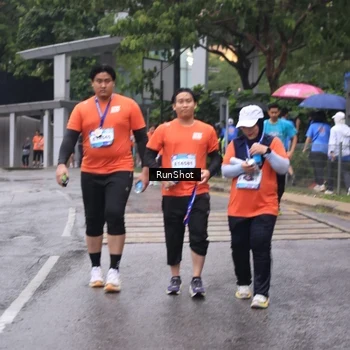 Runner Photo 7932250