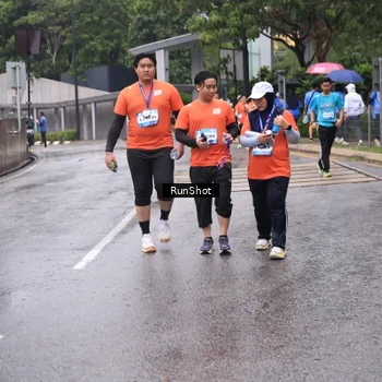Runner Photo 7932262