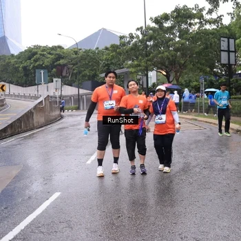 Runner Photo 7932275