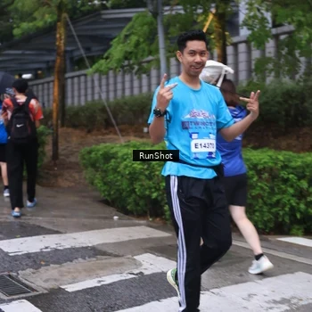 Runner Photo 7932290