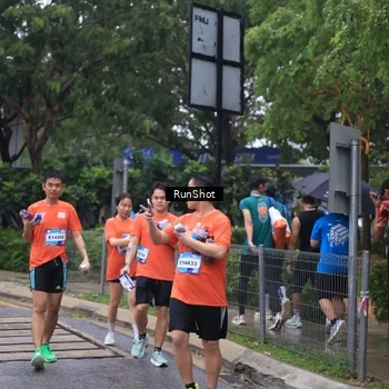 Runner Photo 7932294
