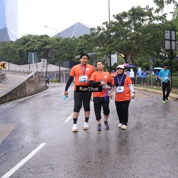 Runner Photo 7932296
