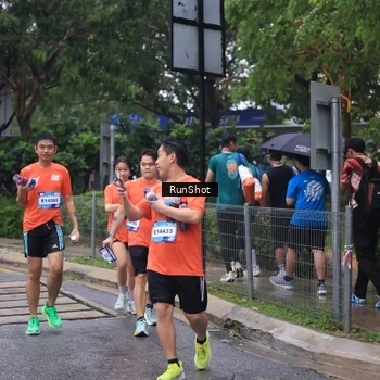 Runner Photo 7932298