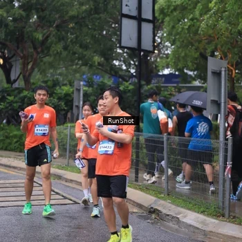Runner Photo 7932299