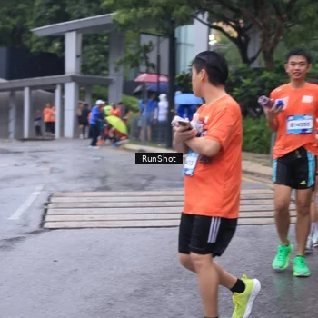 Runner Photo 7932304
