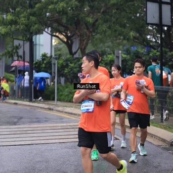 Runner Photo 7932306