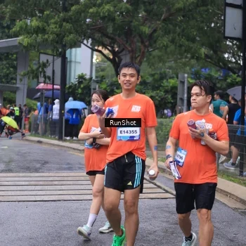 Runner Photo 7932317