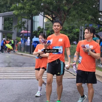 Runner Photo 7932318