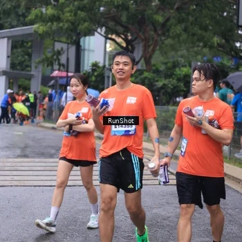 Runner Photo 7932322