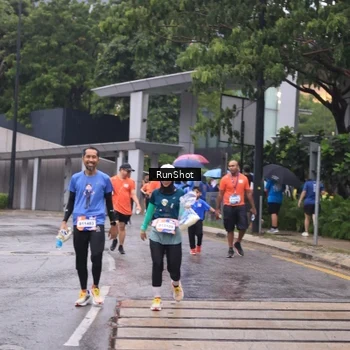 Runner Photo 7932324