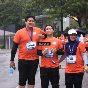 Runner Photo 7932329