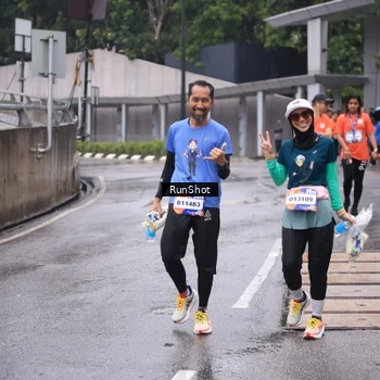 Runner Photo 7932335