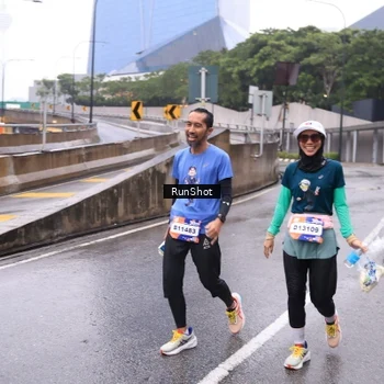 Runner Photo 7932347