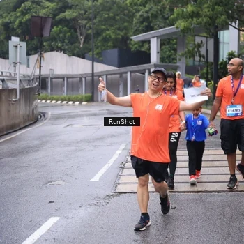 Runner Photo 7932360