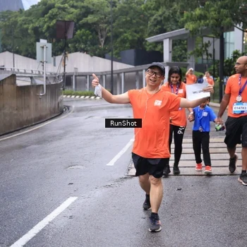 Runner Photo 7932364
