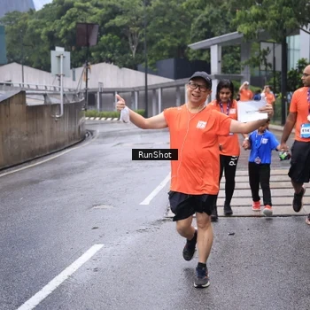 Runner Photo 7932366
