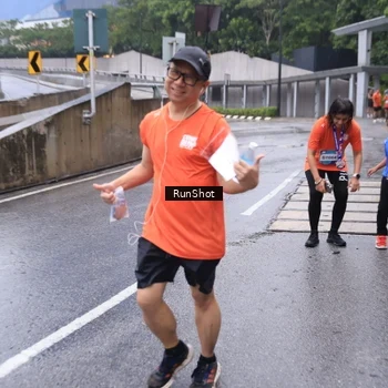 Runner Photo 7932375