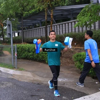 Runner Photo 7932378