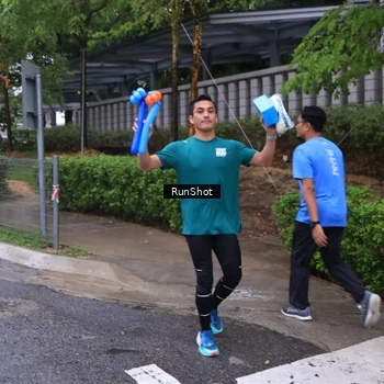 Runner Photo 7932384