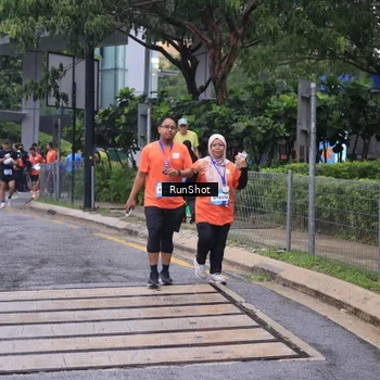 Runner Photo 7932451