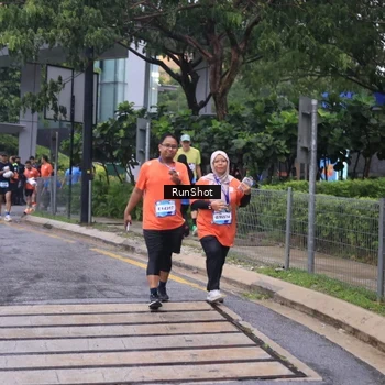Runner Photo 7932453