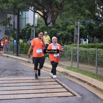 Runner Photo 7932454